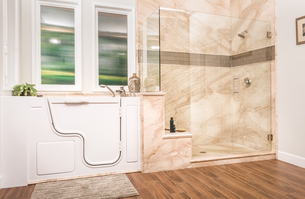 A bathroom with a walk in shower

Description automatically generated